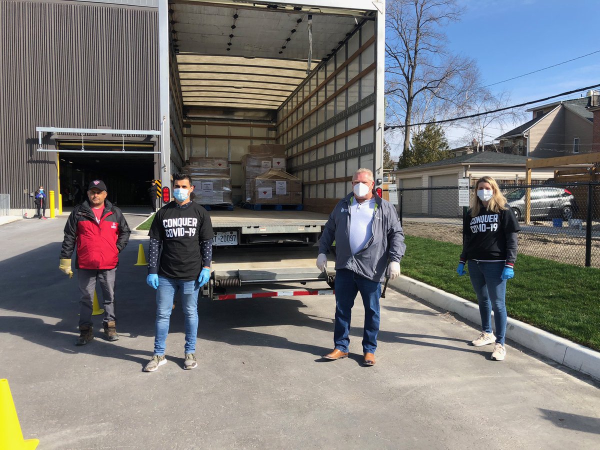 fordnation's tweet image. Today I’m here with the amazing @wick_22 and the men and women of the @conquercovid19 team for their PPE drive. Incredible leadership. Incredible spirit. I am honoured to see them in action. We are #StrongerTogether. If you have PPE please donate. conquercovid19.ca