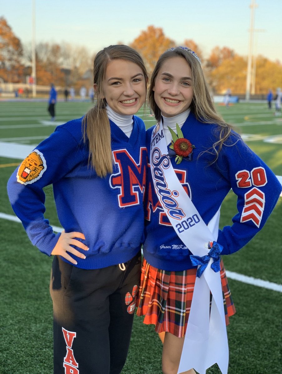CheeratMHS's tweet photo. Senior Grace with Rylie on Senior Night ❤️ #mymonarchmemory https://t.co/oVtBiUCdT5