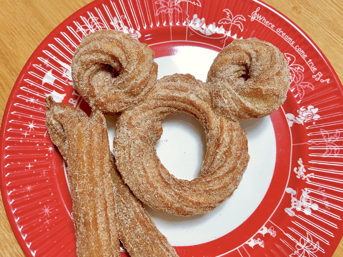 Tomomi アメリカのディズニーが出したレシピで作ってみたよ 分量わかりやすくグラムで算出 作りやすいように1 3分量も計算したよ Lサイズ一個入れると少し多いかも あと粉の1 4コーンスターチに変えたほうが好み 少し軽めの チュロスって感じ Tomomi アメリカのディズニーが出したレシピで作ってみたよ 分量わかりやすくグラムで算出 作りやすいように1 3分量も計算したよ Lサイズ一個入れると少し多いかも あと粉の1 4コーンスターチに変えたほうが好み 少し軽めの チュロスって感じ