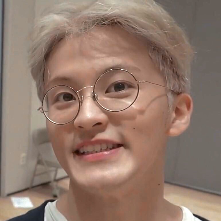 แกยิ้มน่าเอ็นดูมาก รู้ตัวเปล่า