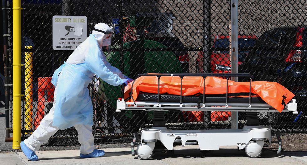 diariocorreo's tweet photo. Devastador😔
Nueva York: hombre pierde a su madre y hermano por #coronavirus en pocas horas
https://t.co/zVzmPfUhd7 https://t.co/L17z8X2whL