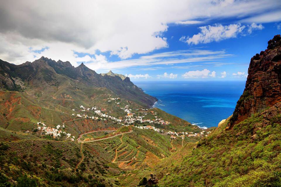 Parque natural de Anaga, Santa Cruz de Tenerife, Islas Canarias . * ･｡ ﾟ