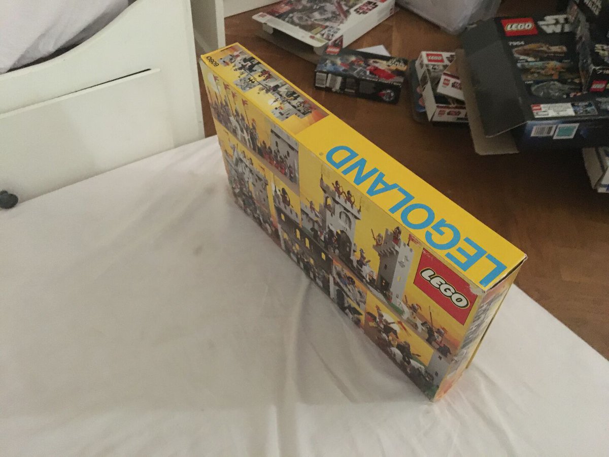 pilotbrick's tweet photo. Have you ever seen a sealed Lego Castle Set (Lego 6080, Lego Kings Castle)? It´s now on #PilotBrick for sale. The seller "Jan" from the Netherlands wants € 2000.-- / US$ 2173.40 for it. More on https://t.co/6EZMEErOF5
#legocastle #lego6080 #legokingscastle #vintagelego https://t.co/SCryJcfn9b