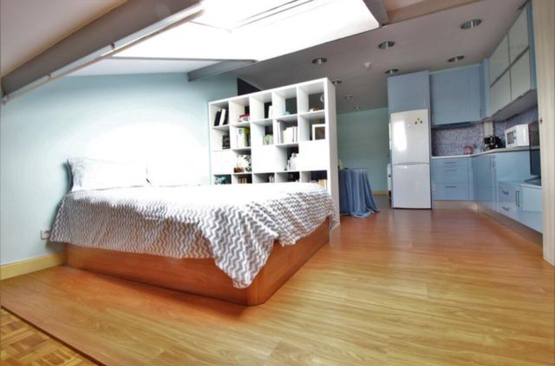 Esta tarde mi inquilina ha dejado el piso que le tenía alquilado, es pequeño para una persona,  en la calle Burgos, cerca del hospital valdecilla (santander) si a alguien que trabaje en el hospital le hace falta para no poner en riesgo a Su familia puede contar con el, rt xfa