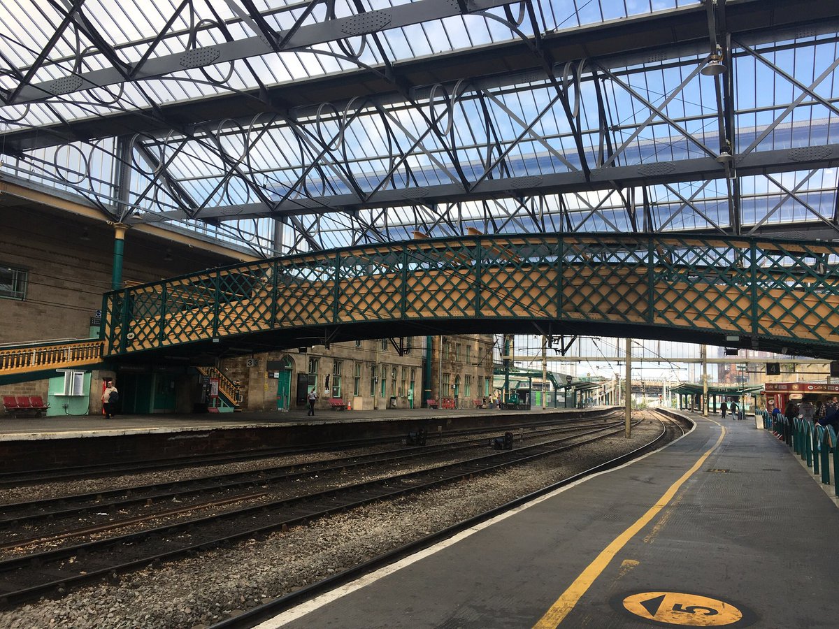 lostfurniture's tweet photo. @TrainsVirtual Strong bridge game at Carlisle! #VirtualTrains https://t.co/U50VKA3t61