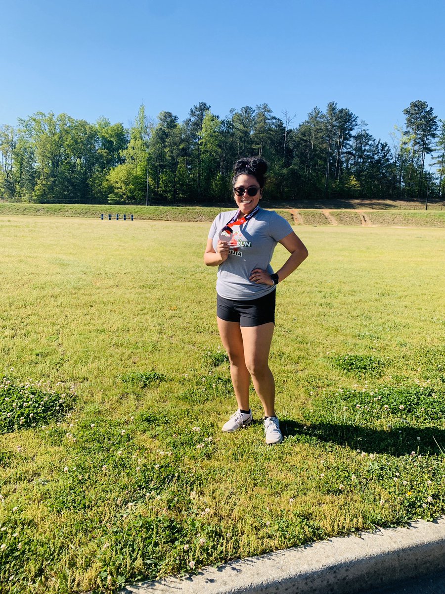 jys2595's tweet photo. You don’t have to be great to start but you have to start to be great. 🏃🏽‍♀️ #latinasrunning #AW5K #5krun #2020run https://t.co/Uk25iDNdk2