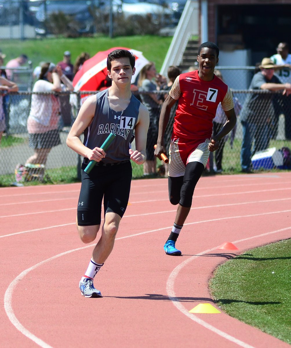 RHSphotographer's tweet photo. More flashback photos from previous Husky Relays. https://t.co/UJaxjXvaW5