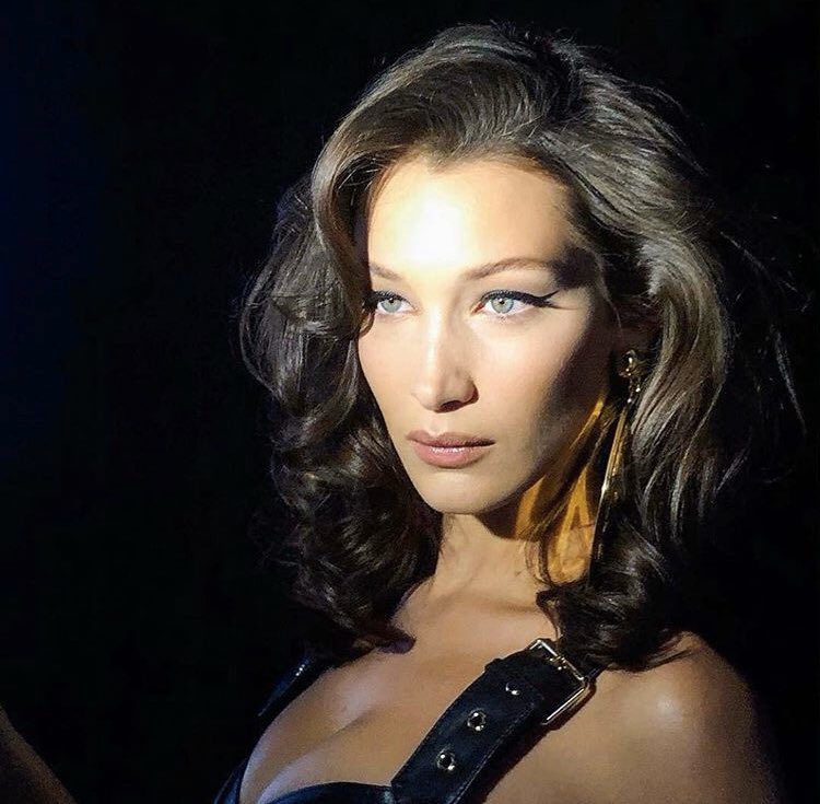 at beginning i didn’t like bella hadid but i think she has improved a lot as a model and she is so gorgeous