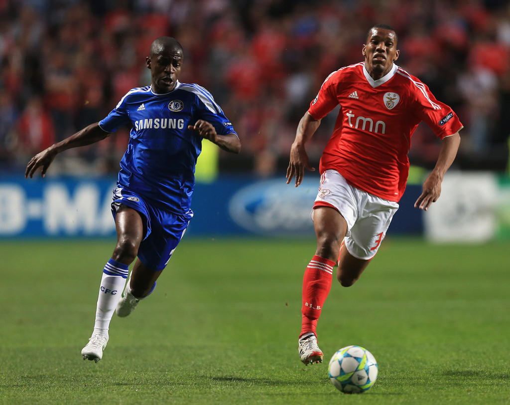 QUARTER-FINALS:Di Matteo made a shock decision by dropping Drogba & Lampard for the match against Benfica where Chelsea travelled to the Estadio Da Luz. Cech was a busy man but It was Salomon Kalou who scored the late winner, helping Chelsea put one foot in the Semi-Final.