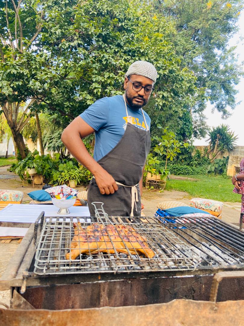 LuluHaangala's tweet photo. @PRGirlMedia we ready
@liquidtelzm @ZambeefPlc #eurekazambia #VIRTUALBBQ #woodkitchenzm https://t.co/QGFKphtgJa