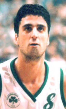 Nikos Oikonomou: 1124 points in 103 matches (10,9 avg). Avg of 16,1 points in 21 matches in the title season of 1995-96 with  @paobcgr.