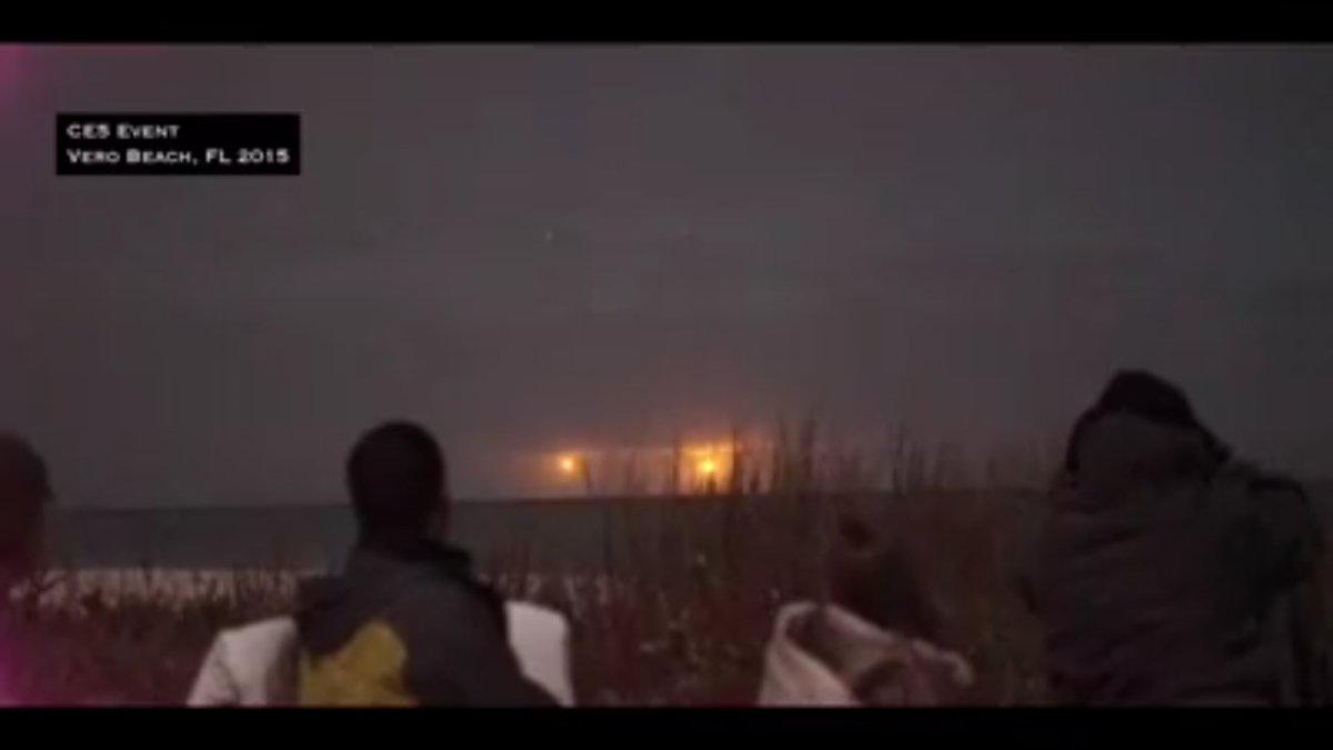 In his "documentary" Steven Greer still spreads those lights from Vero Beach taken in 2015 as a "CE5 Event". Nope, those lights were artillery illumination rounds used during a massive naval exercise, also explained on Reddit:  https://www.reddit.com/r/UFOs/co...