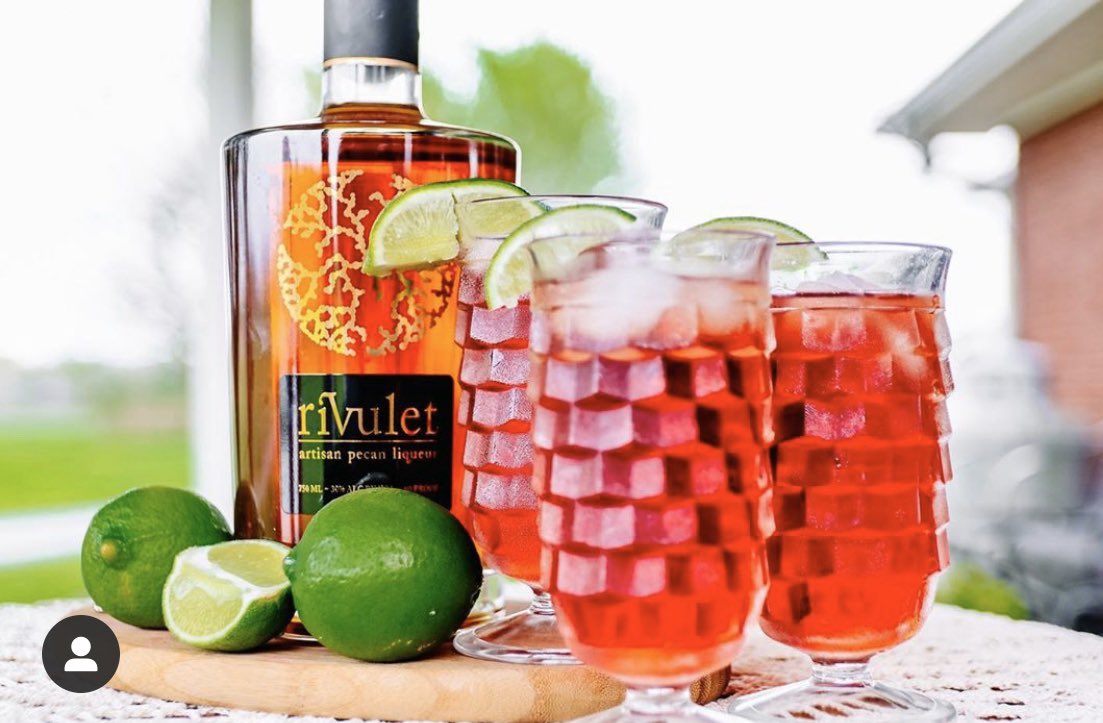 RivuletLiqueur's tweet photo. We think the best way to appreciate the true essence of Rivulet is to #sip and #savor it neat. It also lends a profile all its own to other flavored spirits to create one of a kind cocktails you will suddenly love. Thank you @JCPEats #TheCapeCodder https://t.co/wQr5ICOVXe