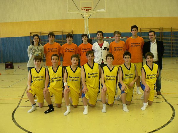 PonceVaCB's tweet photo. Infantil 09/10

🥇 Campeón Cyl
Finalista Intersector Norte

#HaciendoHistoria #SomosPonce https://t.co/vxViUVWPeJ