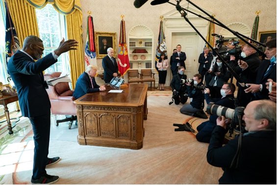 Franklin Graham (@franklin_graham) on Twitter photo It wasnât a preacher. Thank you to <a href="/POTUS/">President Donald J. Trump</a> <a href="/realDonaldTrump/">Donald J. Trump</a> for his message to our nation this Easter weekend and for <a href="/BishopHarry/">Harry R Jackson Jr</a> Jacksonâs message and prayer in the Oval Office yesterday. May we as a nation turn to God and thank Him for His mercies and blessings. It wasnât a preacher. Thank you to <a href="/POTUS/">President Donald J. Trump</a> <a href="/realDonaldTrump/">Donald J. Trump</a> for his message to our nation this Easter weekend and for <a href="/BishopHarry/">Harry R Jackson Jr</a> Jacksonâs message and prayer in the Oval Office yesterday. May we as a nation turn to God and thank Him for His mercies and blessings.