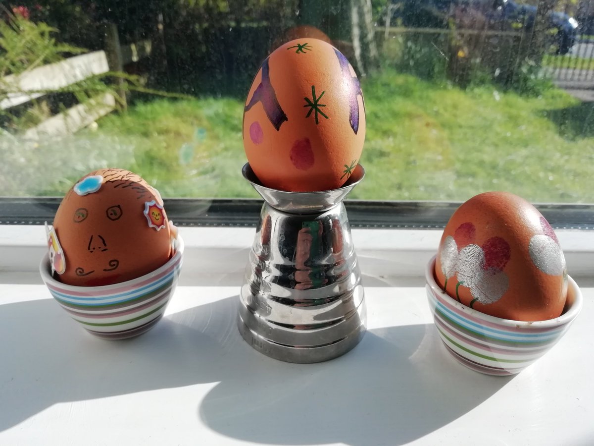 DrColeFletch's tweet photo. Tried to get the child involved in some #EasterEgg decorating but he got bored once he'd slapped on a digger sticker. The rest is Mummy and Daddy's "artwork." #EggsInWindows #Eggdecor #Easter #NotQuiteMartha https://t.co/fHXcEbZMBQ