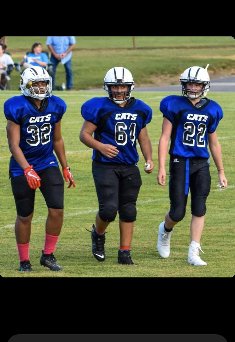 Tarzzzan_82's tweet photo. Really miss bein on the field with my brothers @Yfnmcnary @logan_rodgers_ @Jaylen24Kimbrew @ArnettKohl @OfficialKYMSFA @austinfritzqb6 @KPGfootball @FBU_NC @Youth1Media https://t.co/QWpvhWGQdW