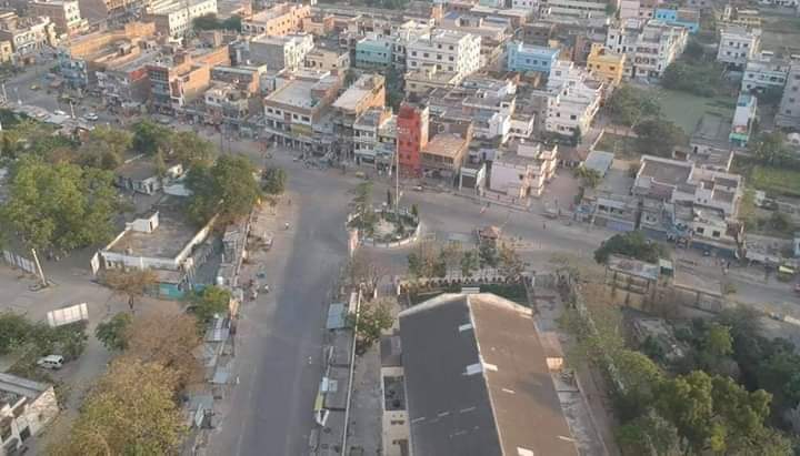 afrozGpl's tweet photo. #Lockdown_Scene_Gopalganj
By : #Drone_Camera
1st : #पोस्टऑफिस चौक ➡️ #जंगलिया मोड़
2nd: #अम्बेडकर चौक https://t.co/jZxjxuGC49