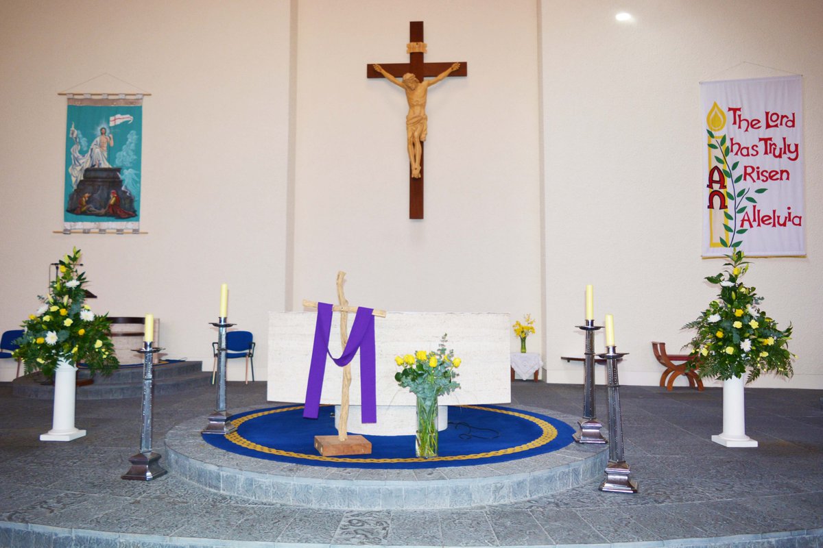 stdavogsdromore's tweet image. Our beautiful Altar &amp;amp; Easter garden.