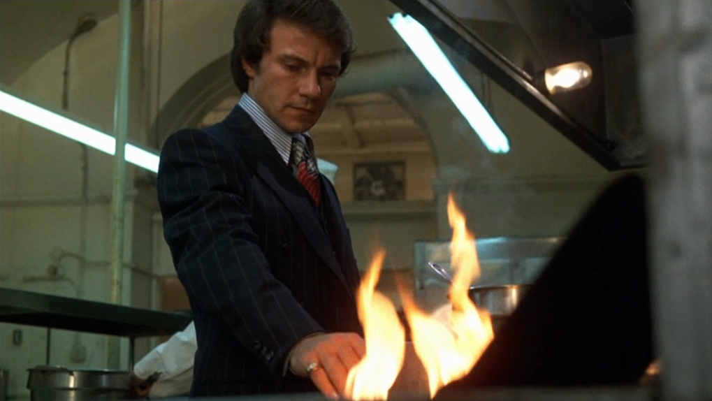  #30 - Mean streets de Martin Scorsese (1973)L& #39;histoire de la mafia Italienne à New-York au travers de celles de jeunes mafieux tentant de se faire une place dans un monde qui contient son lot d& #39;ennui. Un grand film de Scorsese, sombre, poignant et captivant