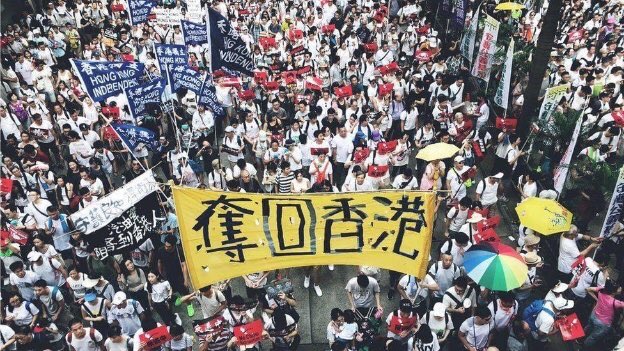 anythingdxmn's tweet photo. I don’t know this. Could you guys translate that for me. Thanks #nnevvy https://t.co/YIQs74rJa9