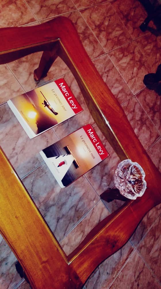 wwomenorg's tweet photo. " Lire, c'est ajouter au livre, découvrir, en s'y penchant, son propre visage dans la fontaine du papier blanc. " Christian Bobin. 
Quel est votre lecture pour ce week-end?
.
.
.
#lirecestlavie #lecture #wewomenorg #readabook #readers #jaimelire #weekend #wehavetoread https://t.co/Y7cCQrXO3x