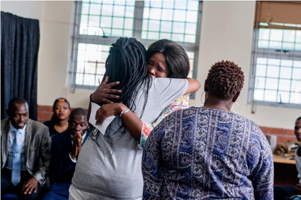LJ_foundation's tweet photo. In times like these, when a hug is not easy to get, find a new way to embrace and show someone that you care. Love keeps hope alive, and hope will bring us another day closer to embracing again.
#lilyjavafoundation #hope #love #foundation #embrace @_lilyjava https://t.co/AC41SuZlwq