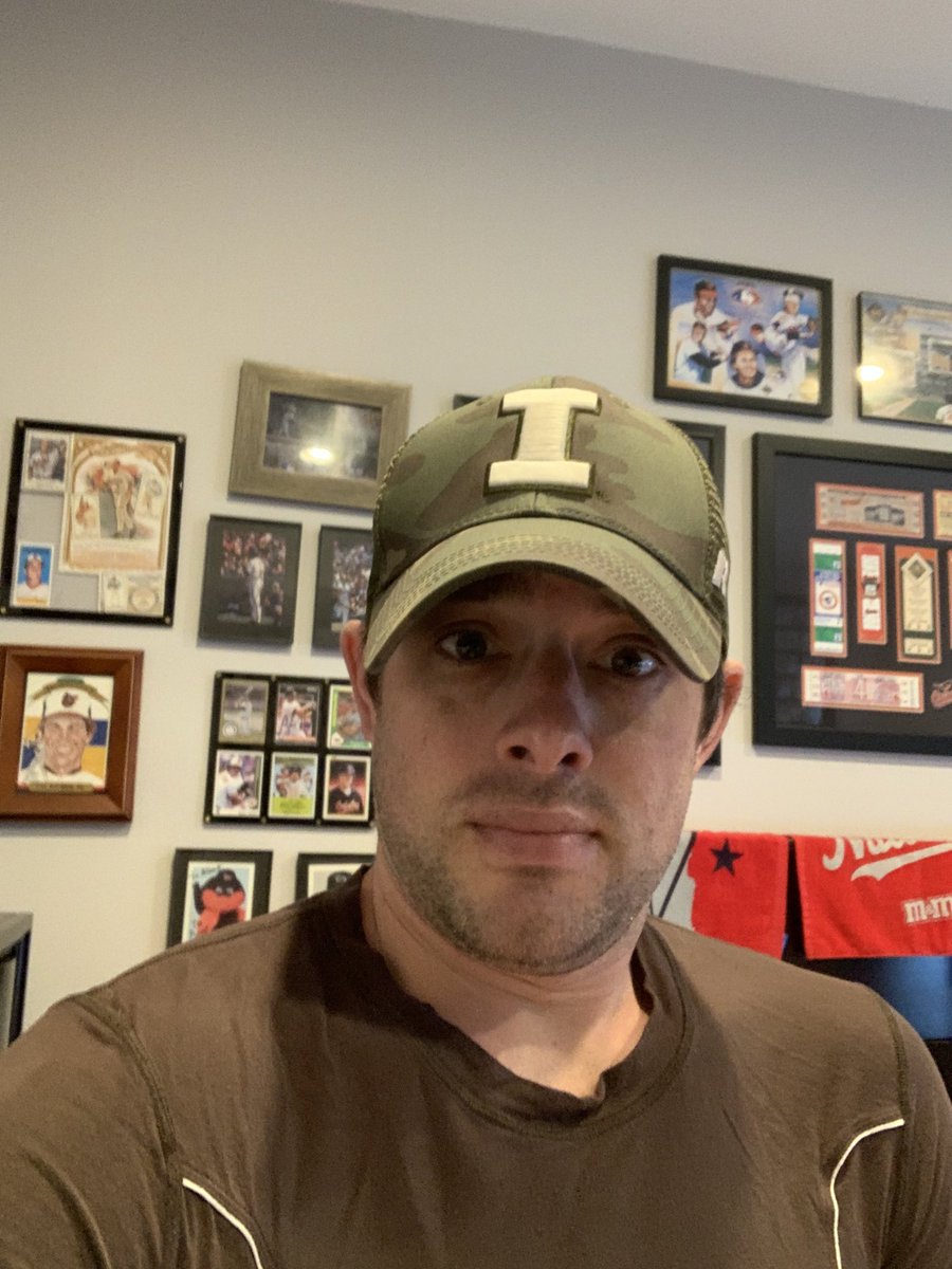  #HatADay is rollin along. Got this camp Illinois hat in a Walmart just over the border in Illinois from Missouri (if that’s possible). There is a story here (thread)