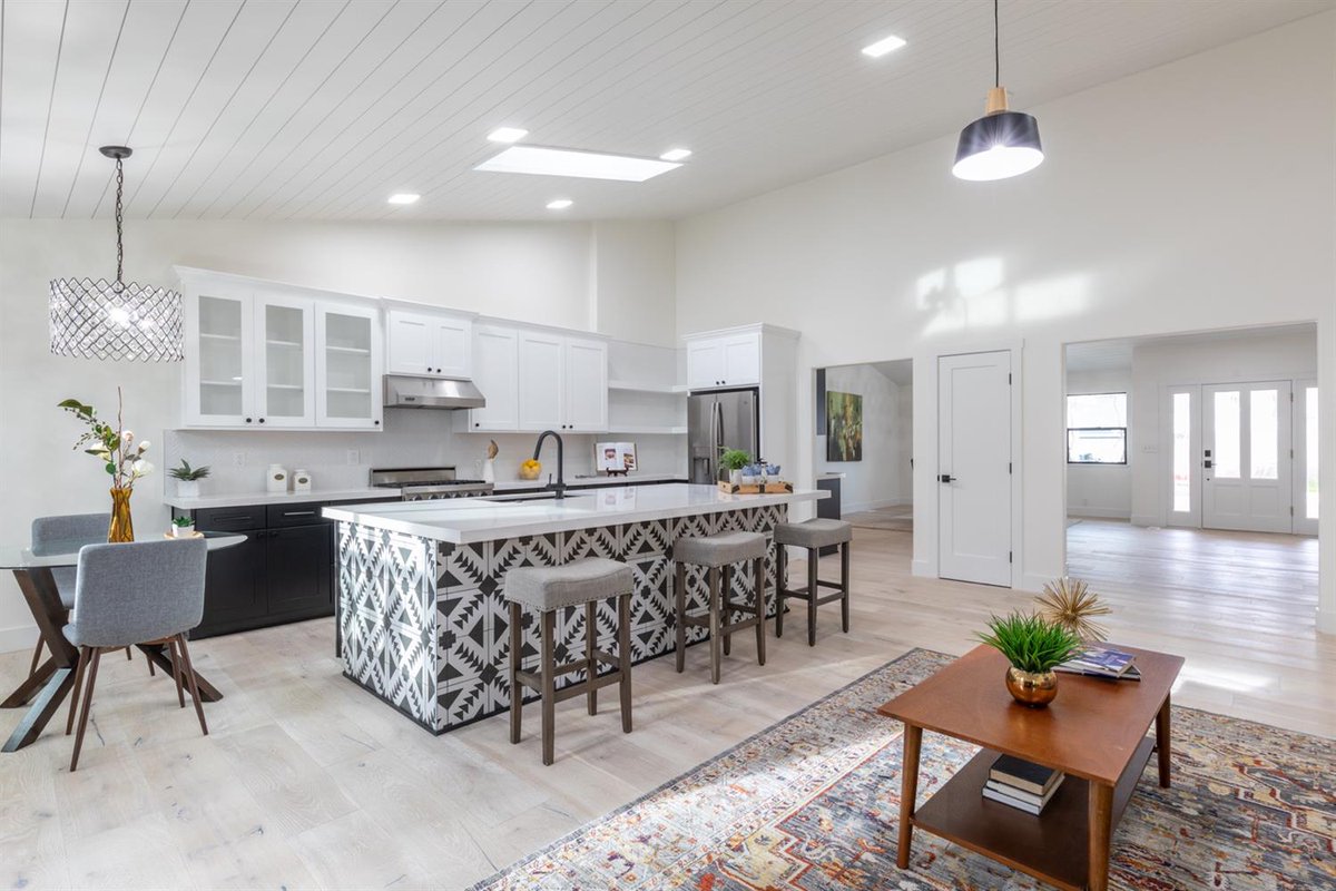 #NewListing #Yountville 3/2 fulling updated #turnkey Take a Virtual Tour my.matterport.com/show/?m=Sy6wdY… or Call 916-847-2758 #sonomacounty #winecountry #sonomarealestate #yountville #modernfarmhouse #retreat #dreamhome