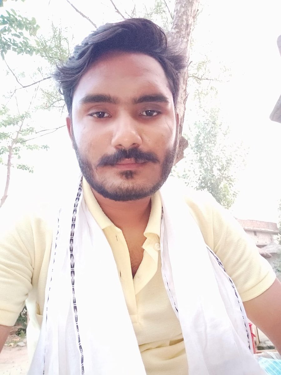 abhijeet4ranjan's tweet photo. कुछ दिन से #gamchhachallenge दिया जा रहा था भाईलोग के तरफ से । लो कर लिया गमछा चैलेंज स्वीकार।
‘गमछा’ सुख-दुःख का साथी है।
हमारा शान ।।
#gamchachallenge https://t.co/WPYGVcXfZj
