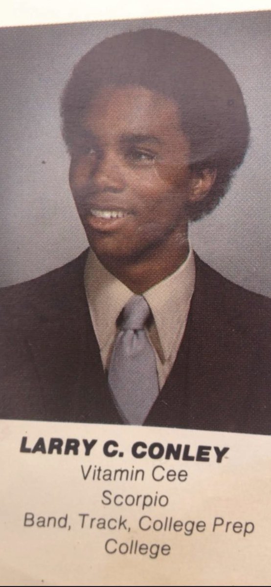 LarryLDCConley's tweet photo. My son Courtland Ryan Conley is a senior this year.He won’t have the traditional graduation like his brother and sisters before him. Sharing my senior class picture in support of the Senior Class of 2020.  Keep ya head up❤️💯💪🏿 https://t.co/q9FhnEJyCV