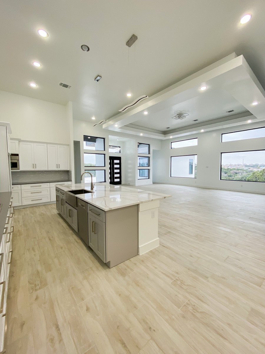 OrrenArchive's tweet photo. Who’s ready to move in? 🙋‍♂️
San Antonio, Tx https://t.co/Yx71KKHhgx