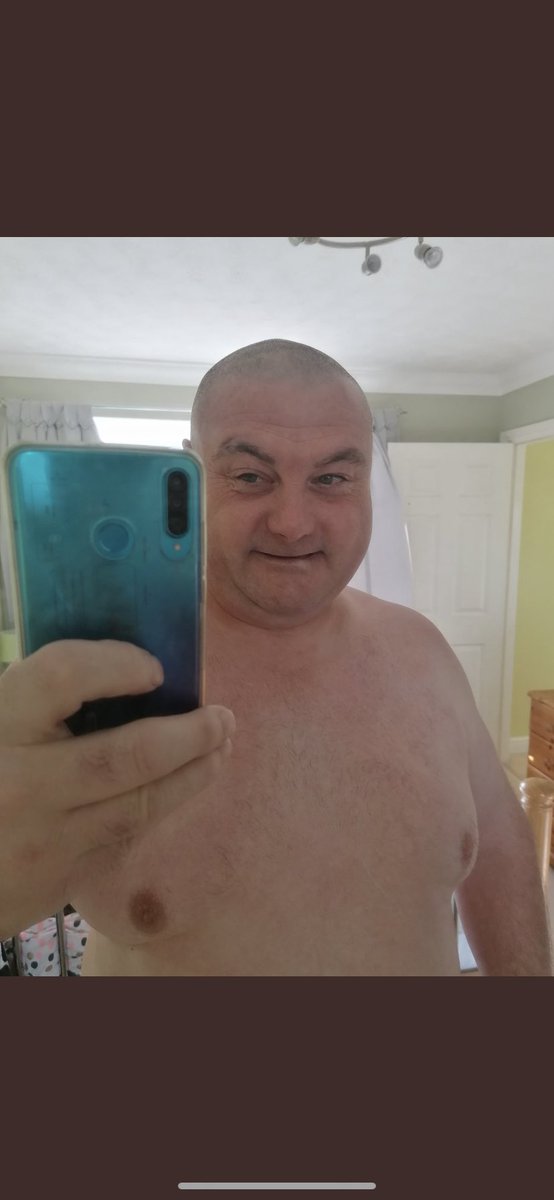 AshBax3's tweet photo. @bigspencer1973 @CalumJ_ You actually look like a paedophile https://t.co/ZxPSpTlDly