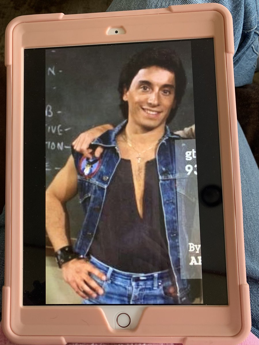 KaylaColgan's tweet photo. Browning making and cute handsome men. 😂😍😍😂😂. @BettyCrocker @KenWahl1 @Fiobaio #MakesMeHotAF https://t.co/U3hPmJ5c6W