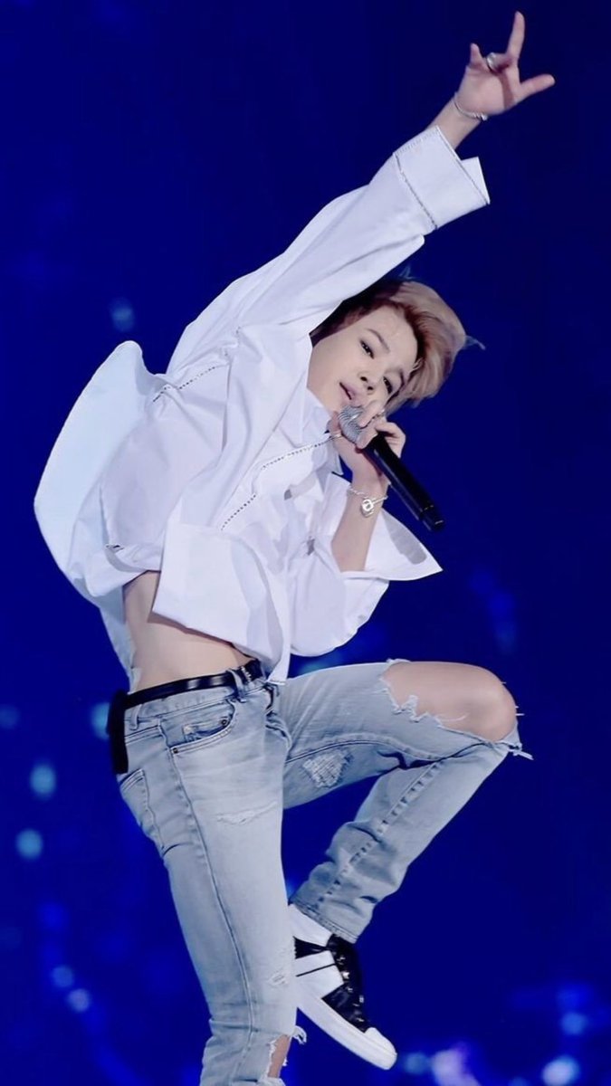 the corset was such a serve