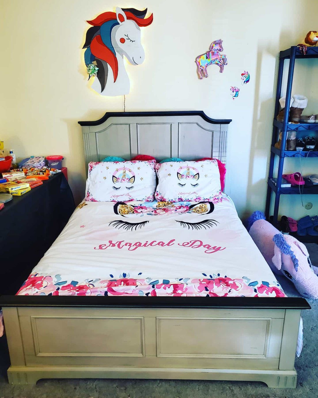 Mor furniture 2024 bedroom sets