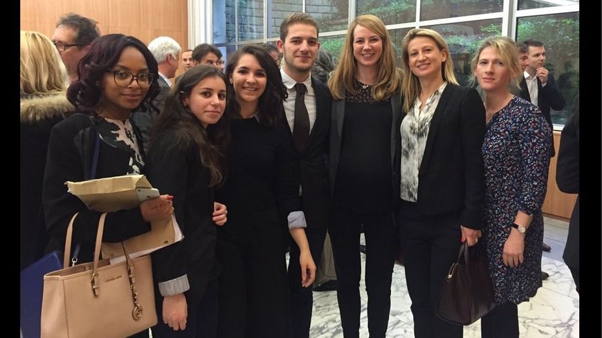 Alors ma Pottier, on fait des réunions en Mairie de #Levallois dans mon dos!?
Heureusement notre blonde du sport me rapporte tout! CC <a href="/pchassat/">Pierre Chassat</a> <a href="/Jul_Martin/">Julien Martin</a> <a href="/idsmet/">Ingrid Desmedt</a>