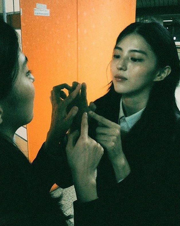 1s1h1s8h's tweet photo. 이때가 남자보다여자들한테 인기가많앗고 일명'울산송햬교'라고 불렷던.. 울산여고재학때인듯 여자여럿울렷을듯.. 일단지금나 https://t.co/jDol7NblOk