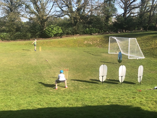 KatieDelo3's tweet photo. @ardinglyPS Some extra fielders always come in handy https://t.co/8S5UxnwTO4