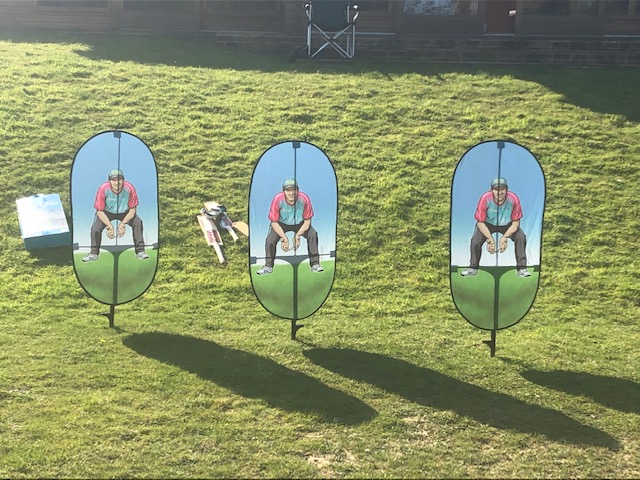 KatieDelo3's tweet photo. @ardinglyPS Some extra fielders always come in handy https://t.co/8S5UxnwTO4