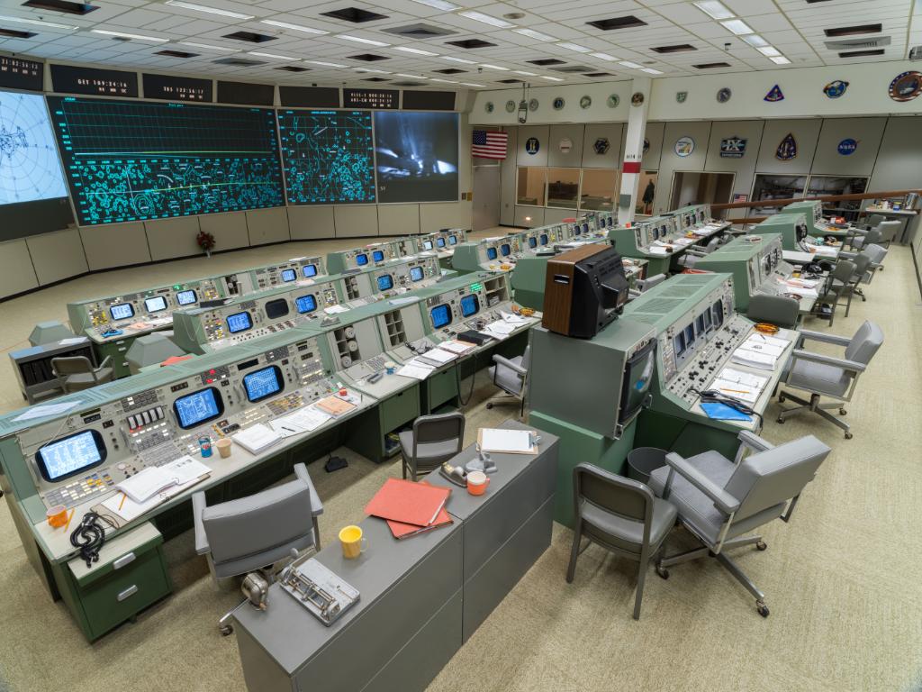 50 years ago, lead flight director Gene Kranz and his team used this room to communicate to the #Apollo13 crew and bring the astronauts home safely. From coffee mugs to consoles, check out the project that preserved the Mission Operations Control Room: go.nasa.gov/2XiMKfk