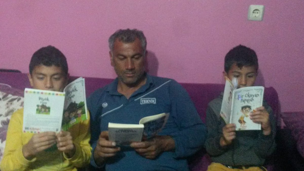erkan6001's tweet photo. #benokuyorumgaziantepokuyor Yeşilyurt Şehit Süleyman Şen İlk/Ortaokulu öğretmen öğrenci ve velileri ile okumaya devam ediyor. https://t.co/YNfqIUyZvs
