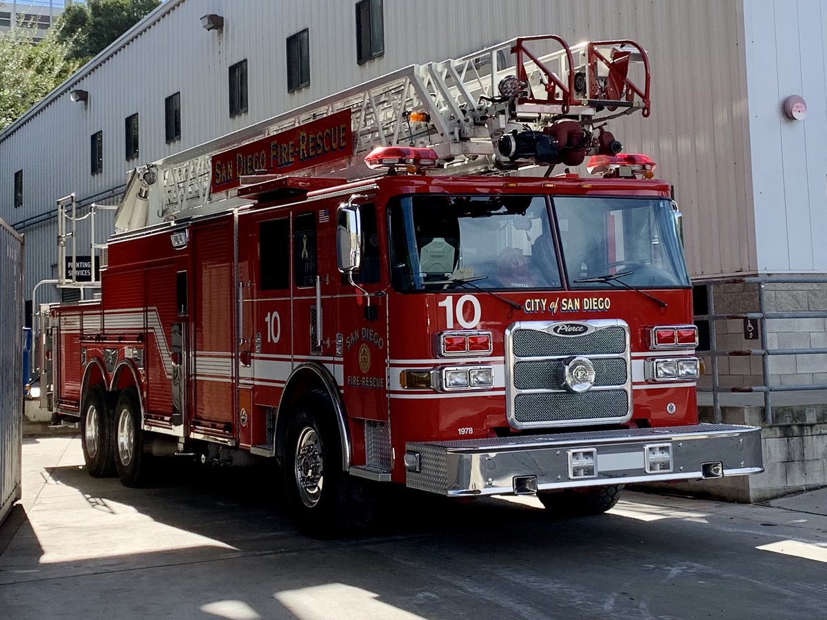  San Diego Fire-Rescue Department.  @SDFD  #SDFD  #FireApparatusPhotos