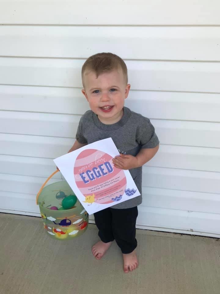 fields_kt's tweet image. This Easter egg hunt was beyond special! Thanks to a sweet neighbor, my grandson, Hunter has the opportunity to participate in a time honored tradition safely at home.#TeamKentucky #HealthyAtHome #HeIsRisen