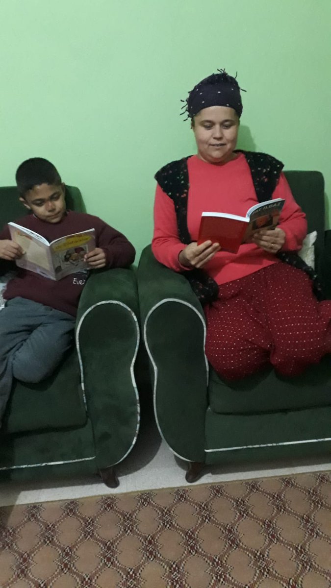 erkan6001's tweet photo. #benokuyorumgaziantepokuyor Yeşilyurt Şehit Süleyman Şen İlk/Ortaokulu öğretmen öğrenci ve velileri ile okumaya devam ediyor. https://t.co/RX3uXj2Zye
