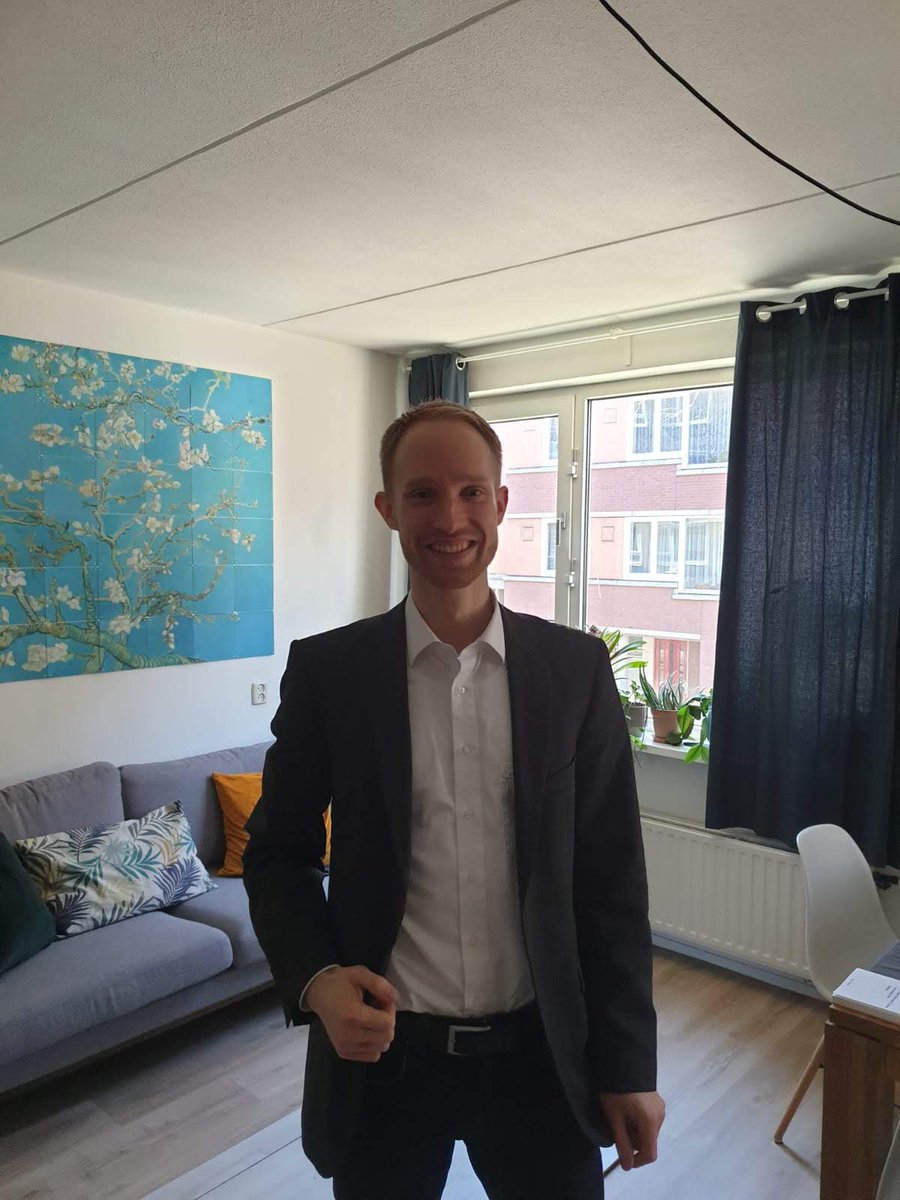 florianwanders's tweet photo. Deeply grateful to @ASNieper &amp; @simoncolumbus, my inspiring supervisors Astrid Homan, Annelies van Vianen, &amp; Gerben van Kleef, and my committee who joined my PhD defense on 31st March via Zoom! 🎓

And thank *you* for all emails/messages/calls! 

#PhDone #HelloBigData #StaySafe! https://t.co/55mjrR2NsO