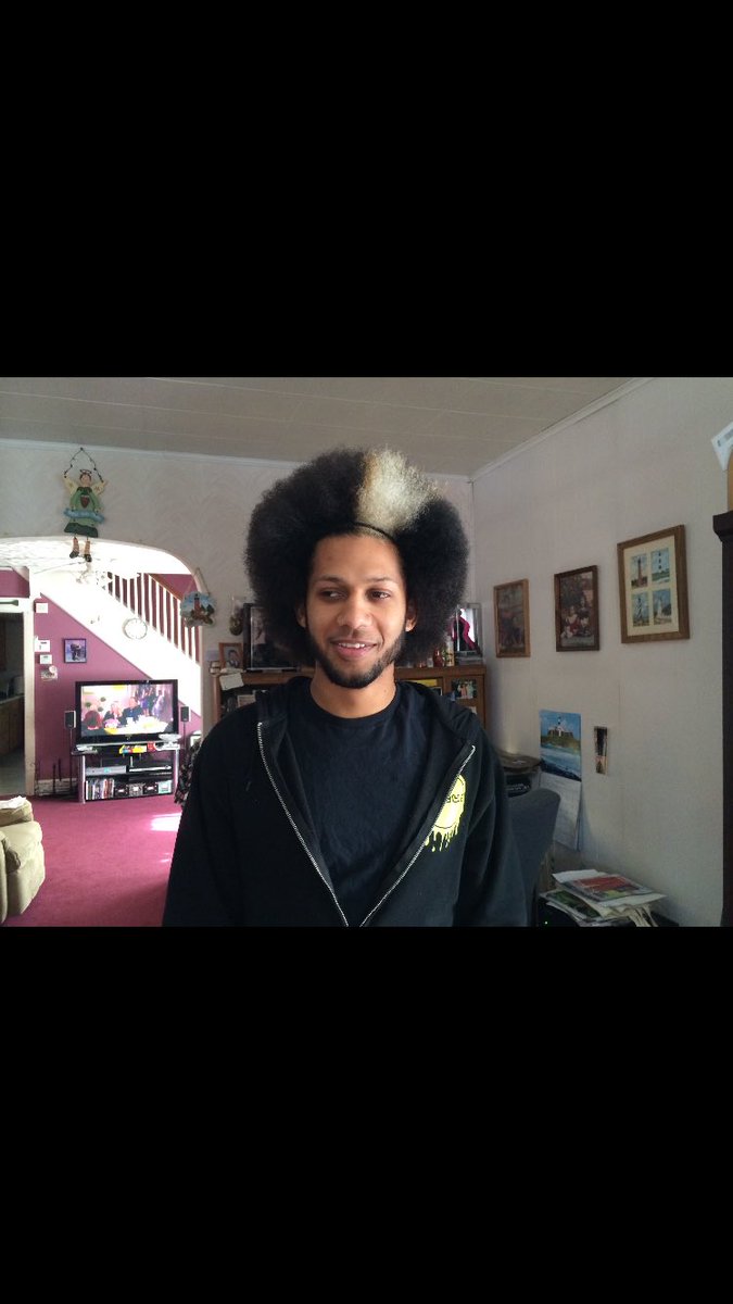 BasicBlackSauce's tweet photo. My college Afro May be back by the time this quarantine is over... #BringBackTheFro https://t.co/j8he7k7eQD