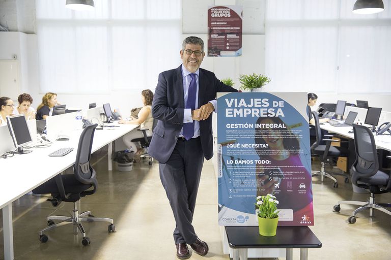 Emprendedores's tweet photo. Es la iniciativa de la agencia Consultia Travel que estos días ha aparcado el business travel para orientar todo su esfuerzo al proyecto #Regresoacasa. https://t.co/A2yWEbm8dr https://t.co/z9BQ4ImvMA