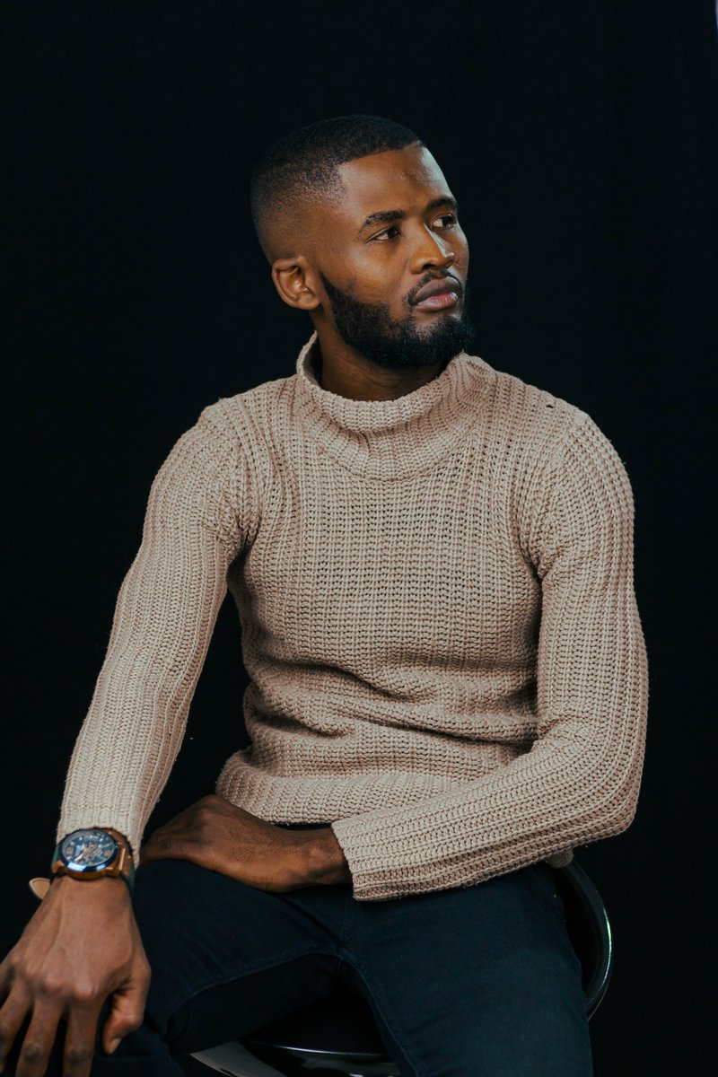 Bandile_Majola's tweet photo. My barber and photographer are too good! 

They understand and love their work and the results are beautiful (well, I like what they've been doing).

Once the lockdown is over, they'll sure need more clients, seeing they can't work right now!

RT to support them

Thank you https://t.co/26uRIevTLH