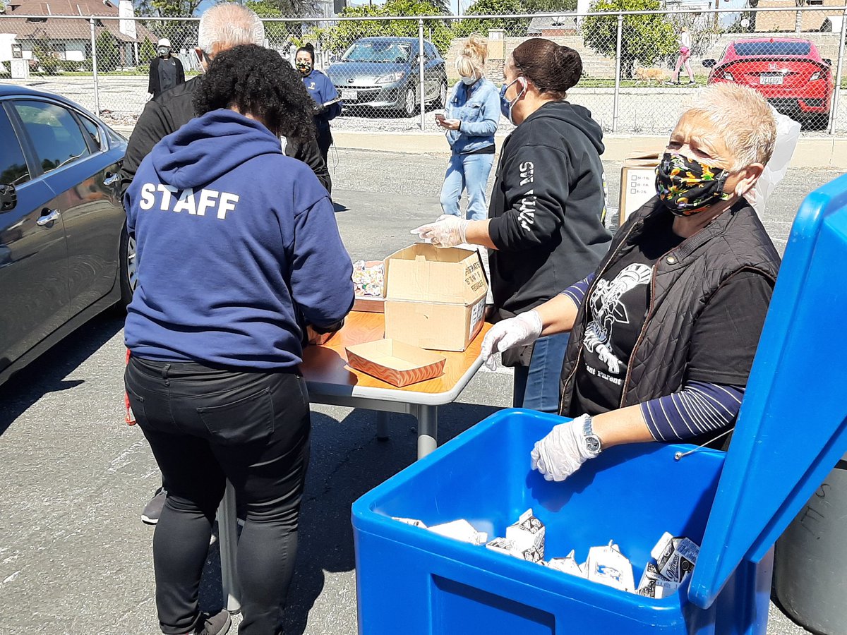 Please retweet in support <a href="/JArauz5/">JDAraúz, Ed.D</a> <a href="/Fontana_FACE/">Michael Garcia</a> @FUSD_SecSchool <a href="/FUSD_FMSTrojans/">Fontana MS Trojans</a> <a href="/redwood_fontana/">Redwood_Fontana</a> <a href="/mariafmedina_/">marifer</a> <a href="/FontanaUnified/">Fontana Unified</a> @FUSDTandL <a href="/AdeleT75/">Adele Thomas</a> Join me in acknowledging Dr.Chavez and his amazing staff, who are always in the frontlines, providing for students/ Families@ FMS